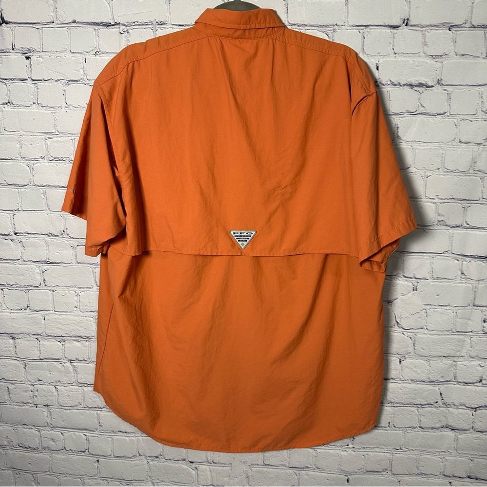 Columbia Men's Vibrant Orange Casual Shirt - Picture 2 of 4